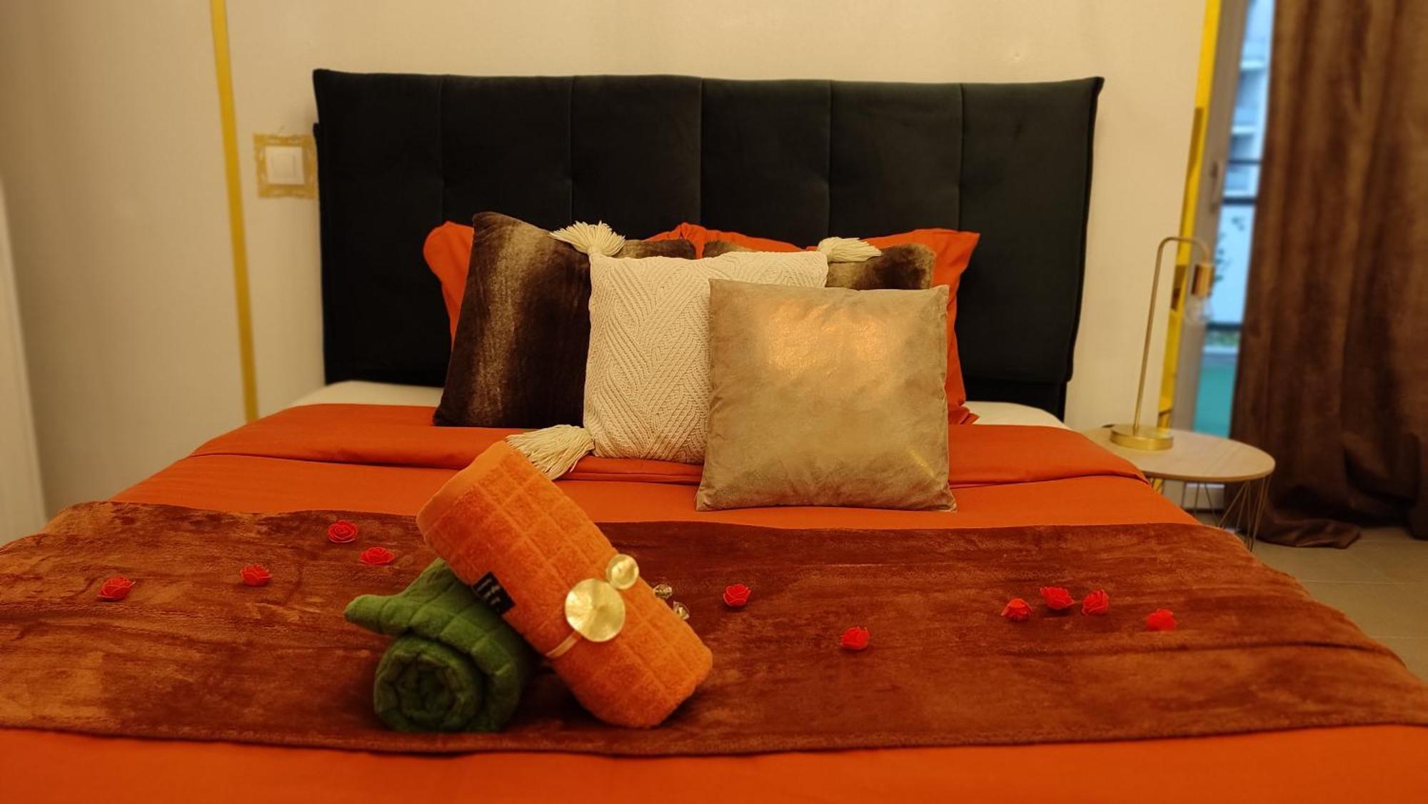 Escal'home Design Au Pied De L'aeroport, Parkings Appartement *