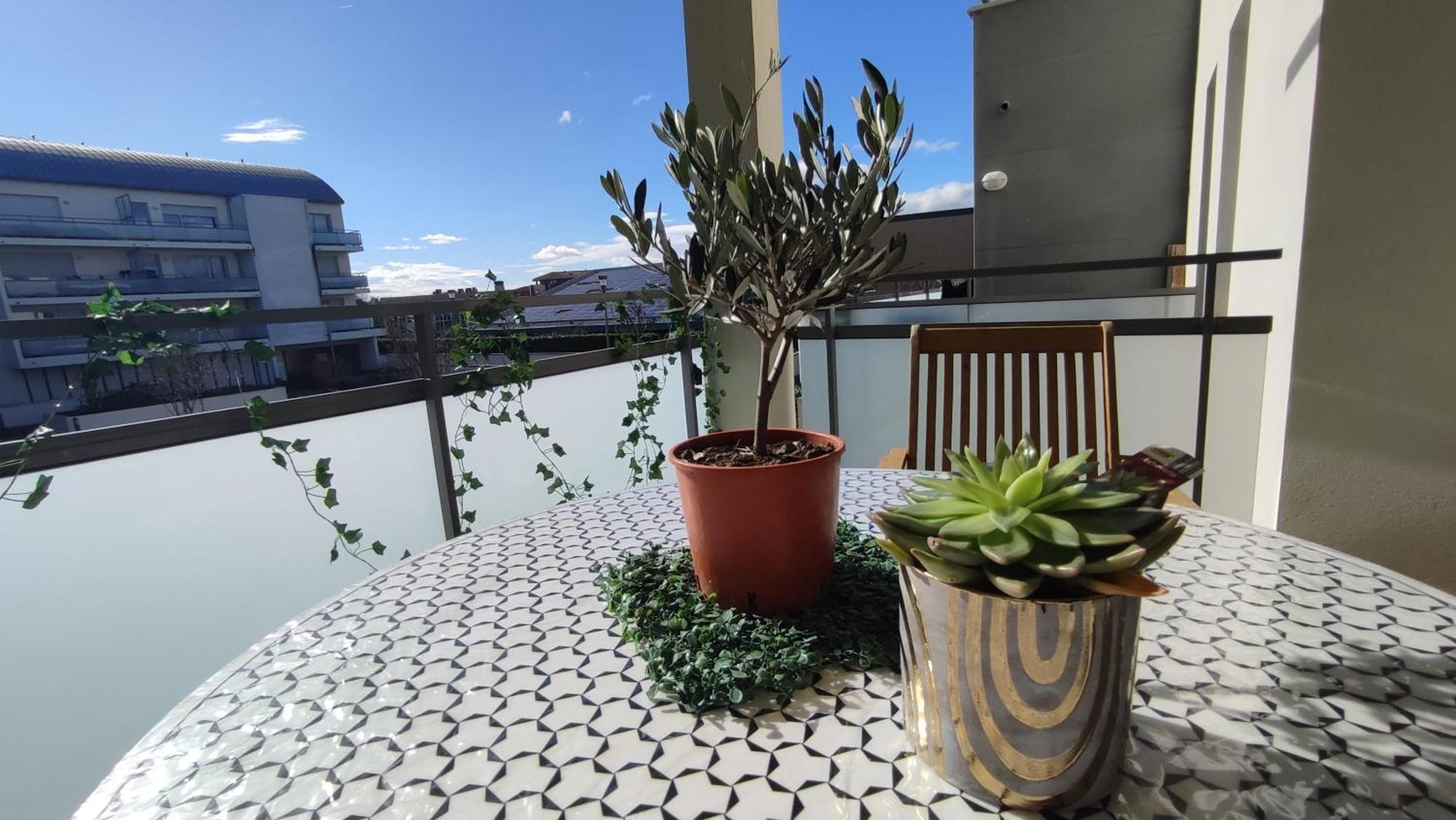Escal'home Design Au Pied De L'aeroport, Parkings
